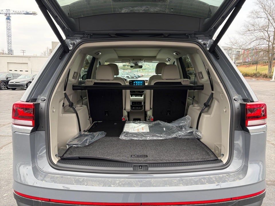 2026 Volkswagen Atlas SE with Technology