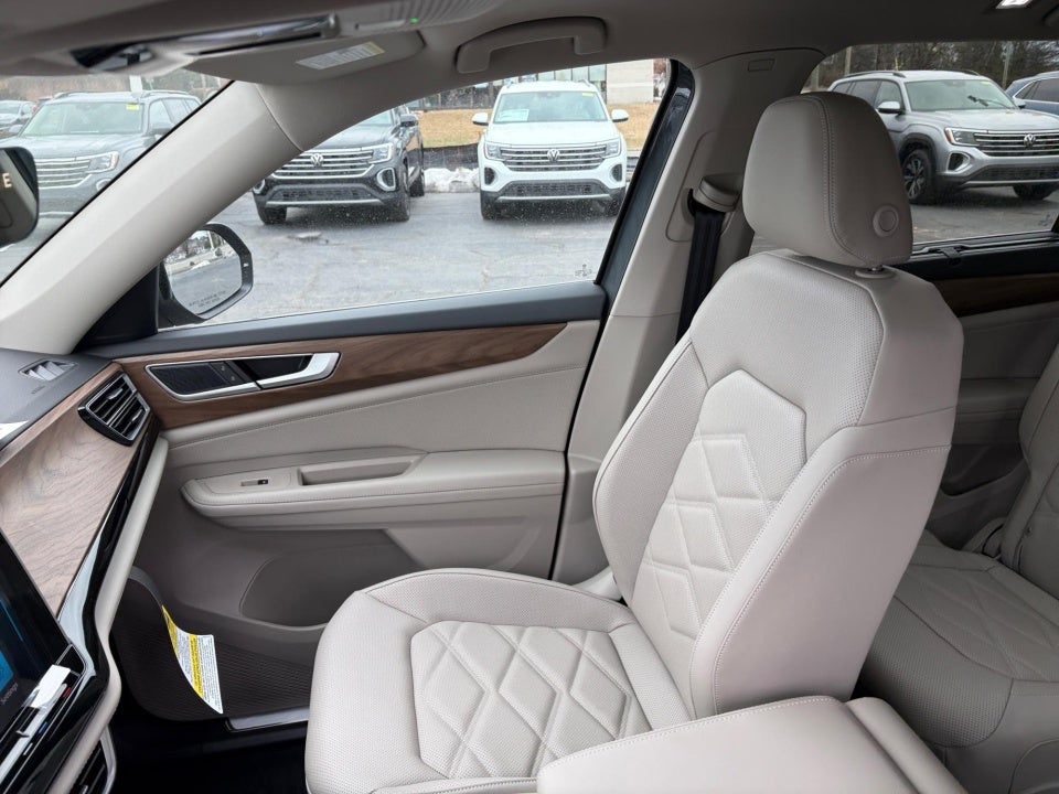2026 Volkswagen Atlas SE with Technology