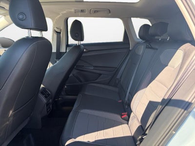 2027 Volkswagen Taos SE Black