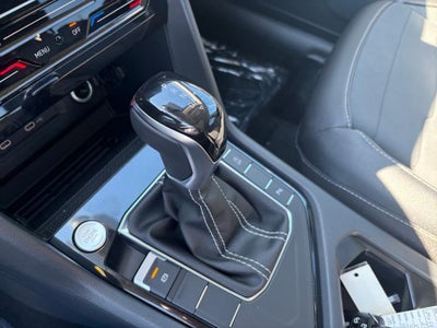 2027 Volkswagen Taos SE Black