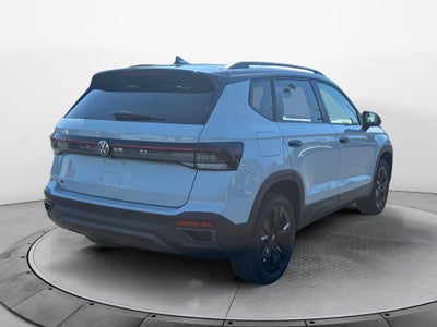2027 Volkswagen Taos SE Black
