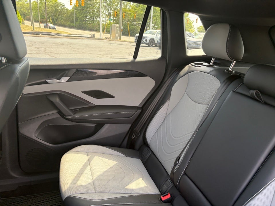 2025 Volkswagen Tiguan 2.0T SE R-Line Black