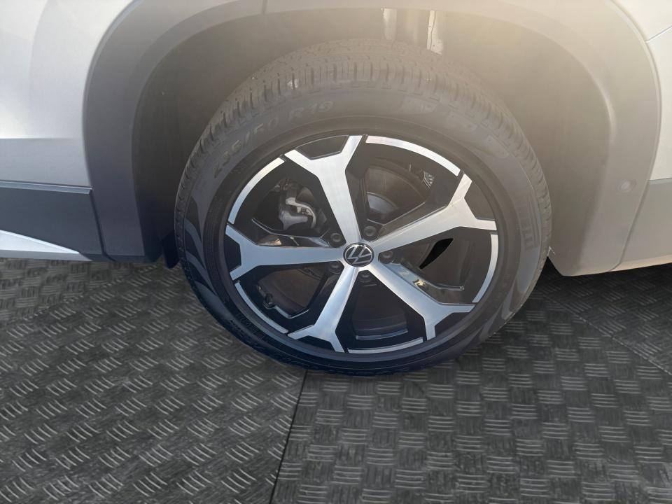 2025 Volkswagen Tiguan SE