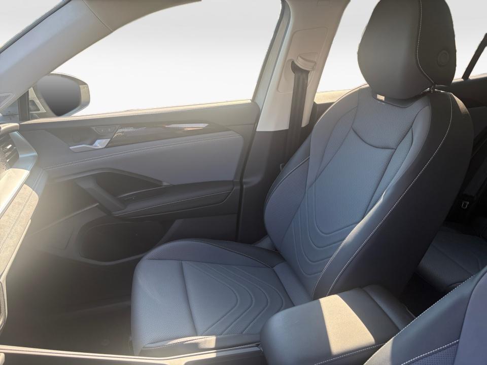 2025 Volkswagen Tiguan SE