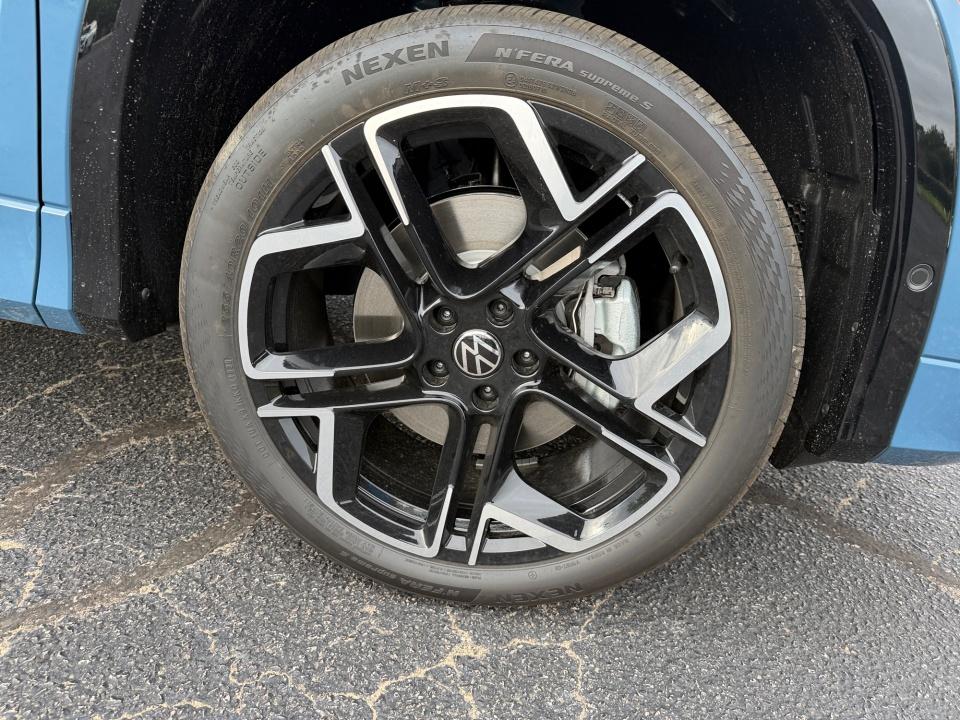 2026 Volkswagen Tiguan SEL R-Line Turbo