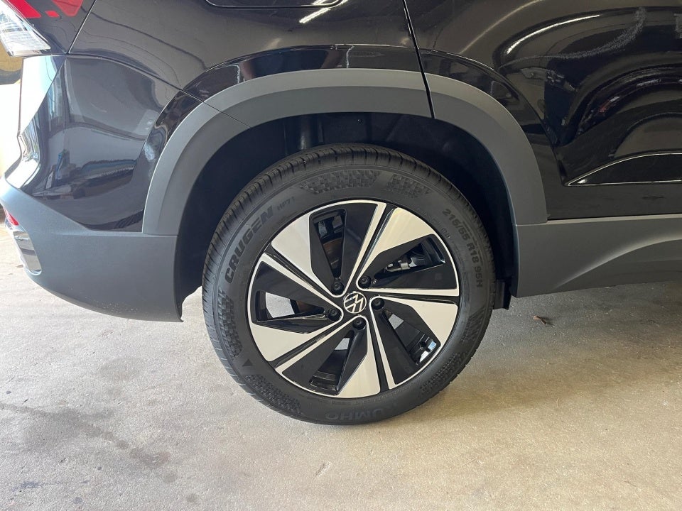 2026 Volkswagen Taos SE