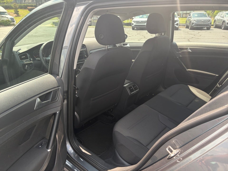 2018 Volkswagen Golf SportWagen S