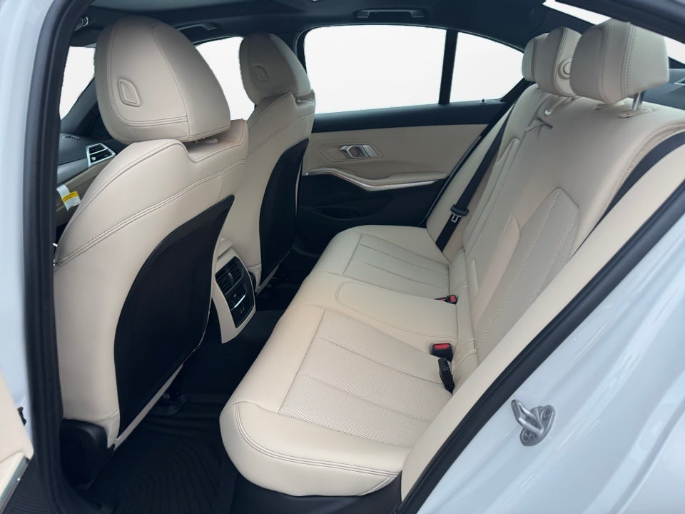 2026 BMW 330i xDrive NA