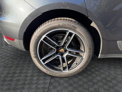 2021 Porsche Macan AWD