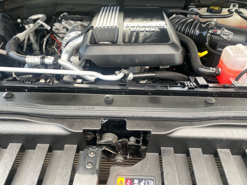 2023 Chevrolet Silverado 1500 4WD Crew Cab Short Bed LTZ