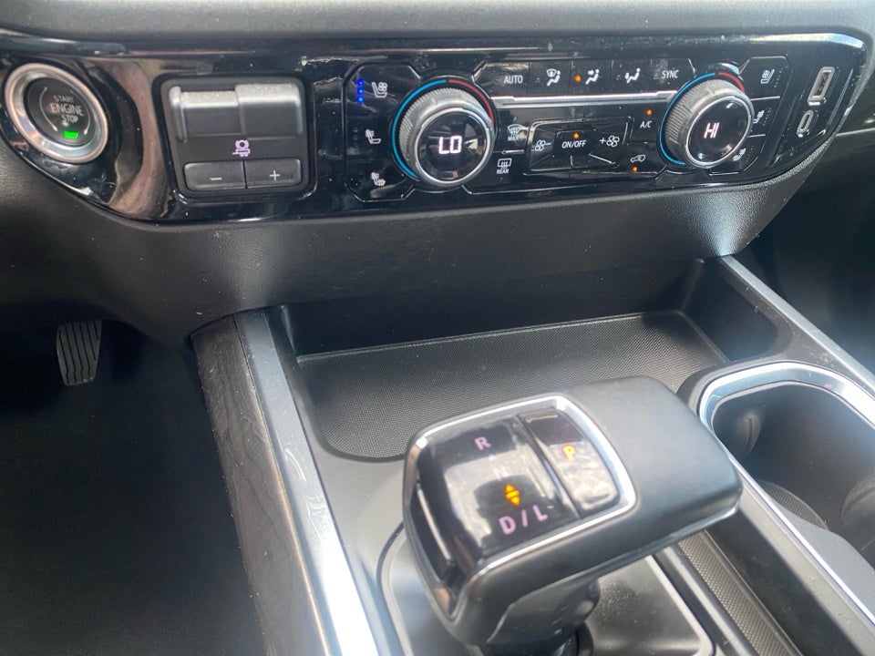 2023 Chevrolet Silverado 1500 4WD Crew Cab Short Bed LTZ