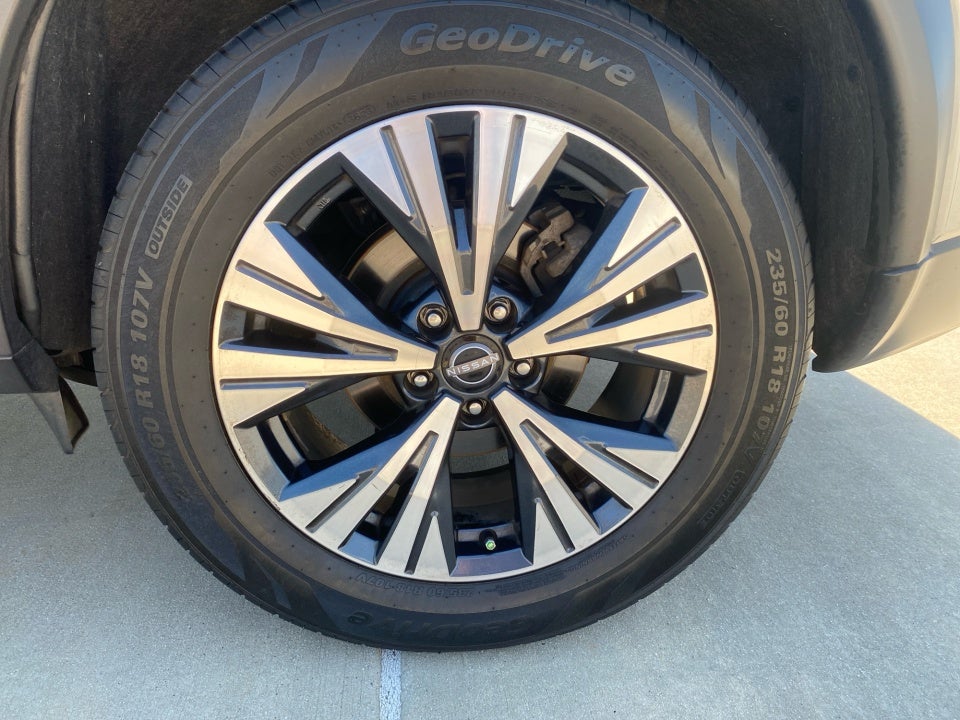 2022 Nissan Rogue SV