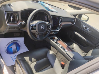 2024 Volvo S60 Plus Dark Theme
