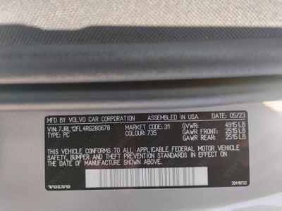 2024 Volvo S60 Plus Dark Theme