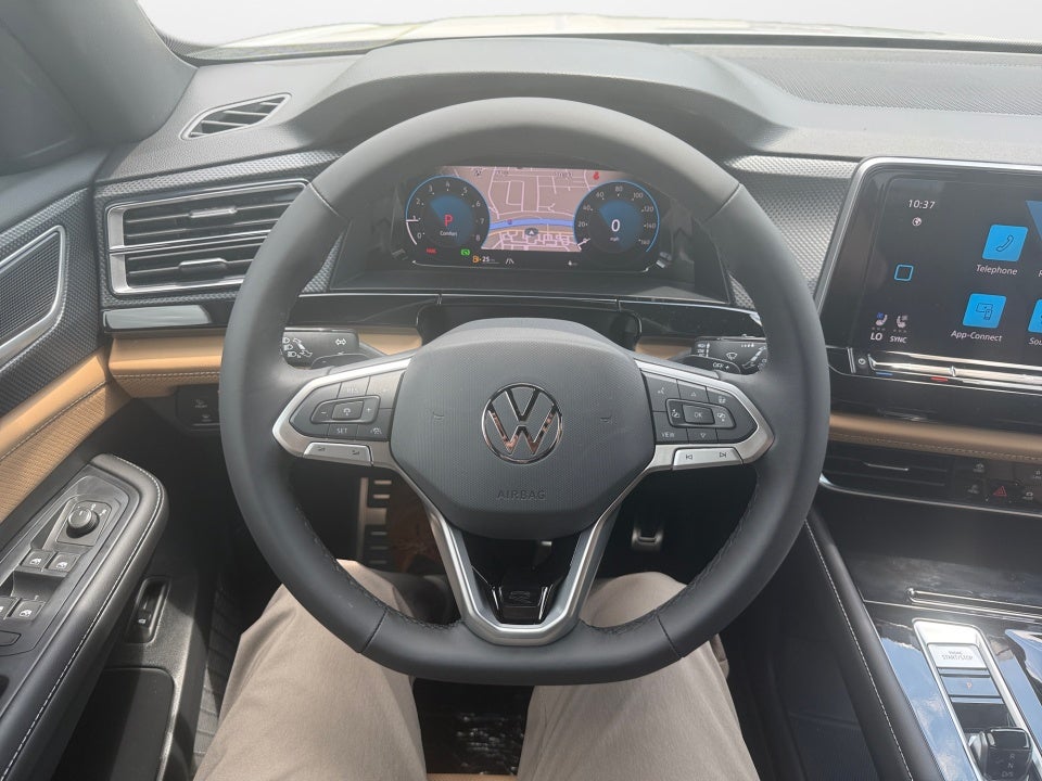 2026 Volkswagen Atlas Cross Sport 2.0T SEL R-Line Black