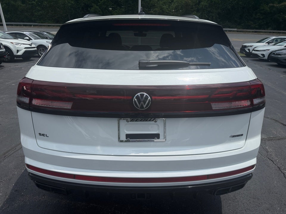 2026 Volkswagen Atlas Cross Sport 2.0T SEL R-Line Black