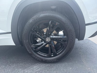 2026 Volkswagen Atlas Cross Sport 2.0T SEL R-Line Black