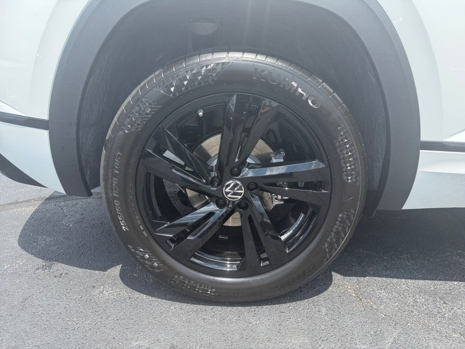2026 Volkswagen Atlas Cross Sport 2.0T SEL R-Line Black