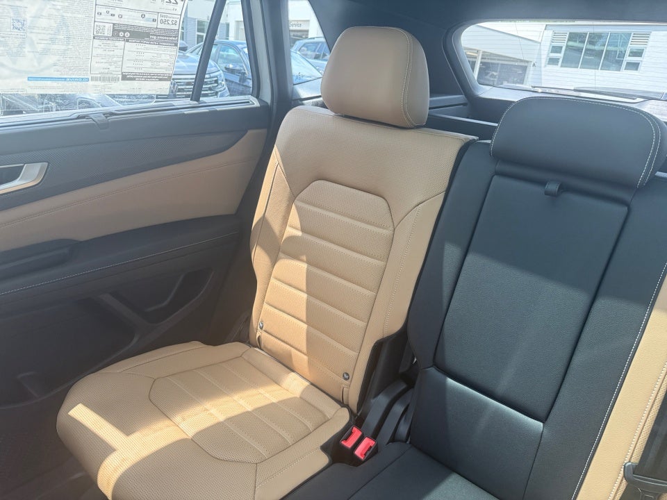 2026 Volkswagen Atlas Cross Sport 2.0T SEL R-Line Black