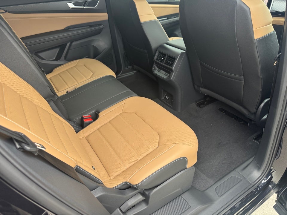 2026 Volkswagen Atlas Cross Sport 2.0T SEL