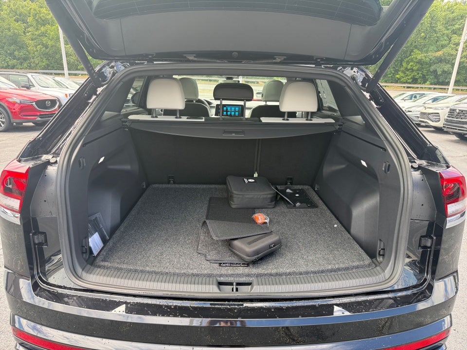 2026 Volkswagen Atlas Cross Sport 2.0T SEL Premium R-Line