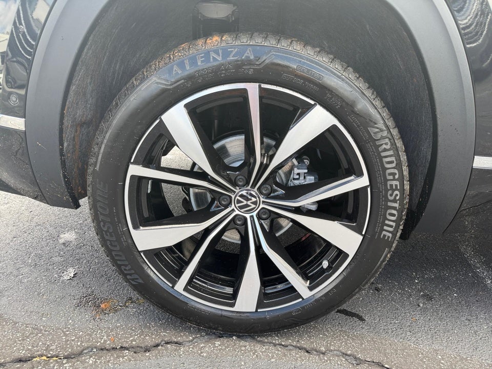 2026 Volkswagen Atlas Cross Sport 2.0T SEL Premium R-Line