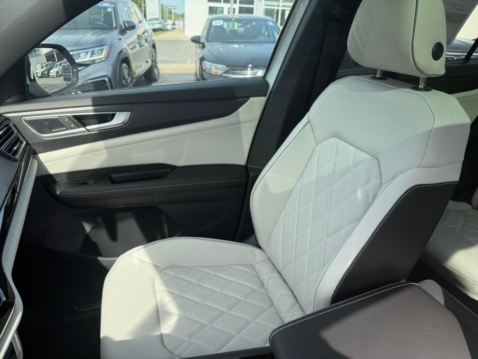 2026 Volkswagen Atlas Cross Sport 2.0T SEL Premium R-Line