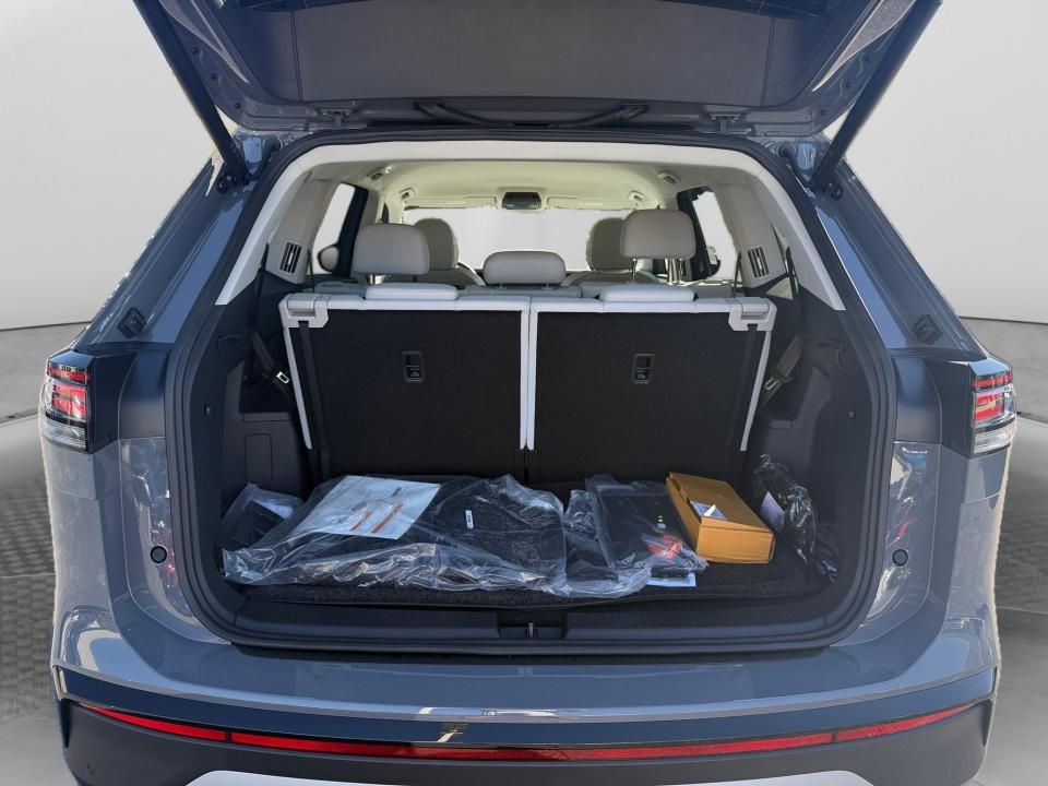 2027 Volkswagen Atlas SE w/Technology