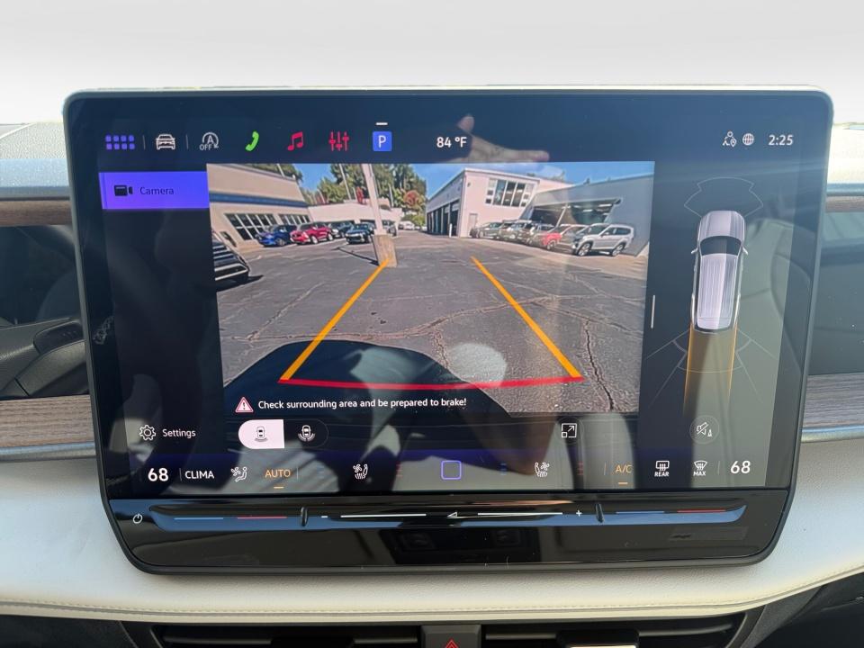 2027 Volkswagen Atlas SE w/Technology