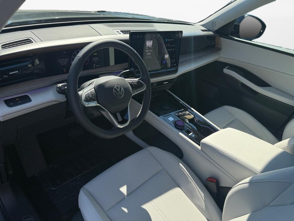 2027 Volkswagen Atlas SE w/Technology
