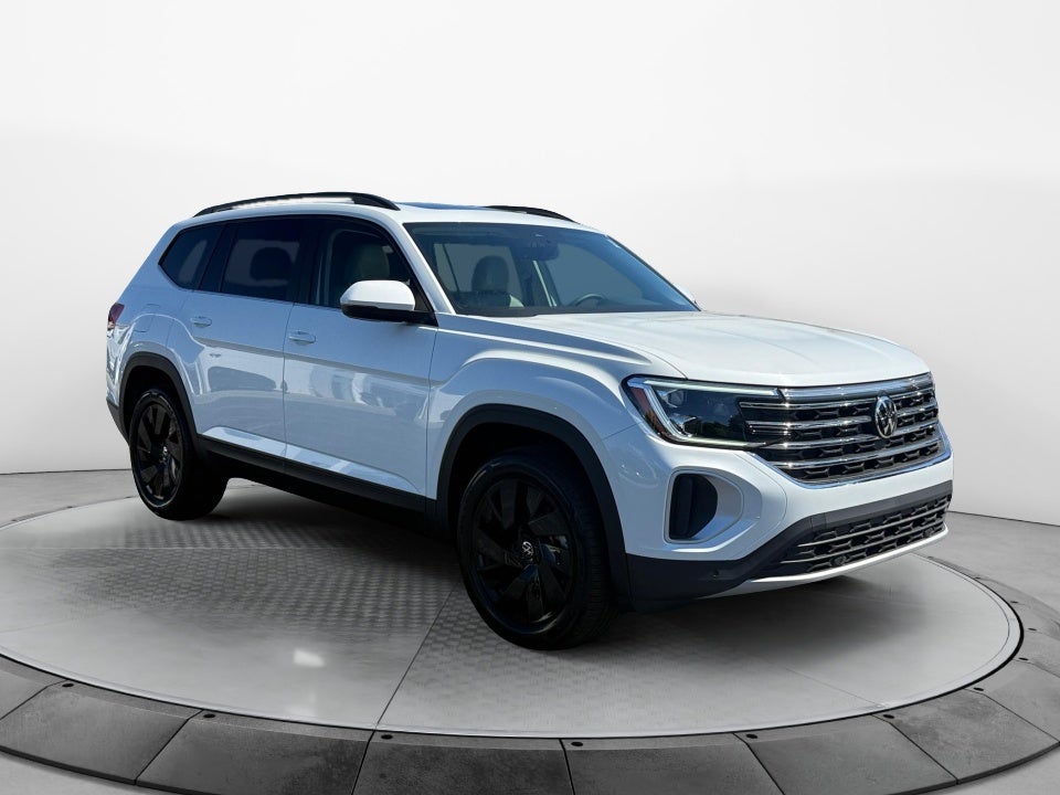 2026 Volkswagen Atlas SE with Technology