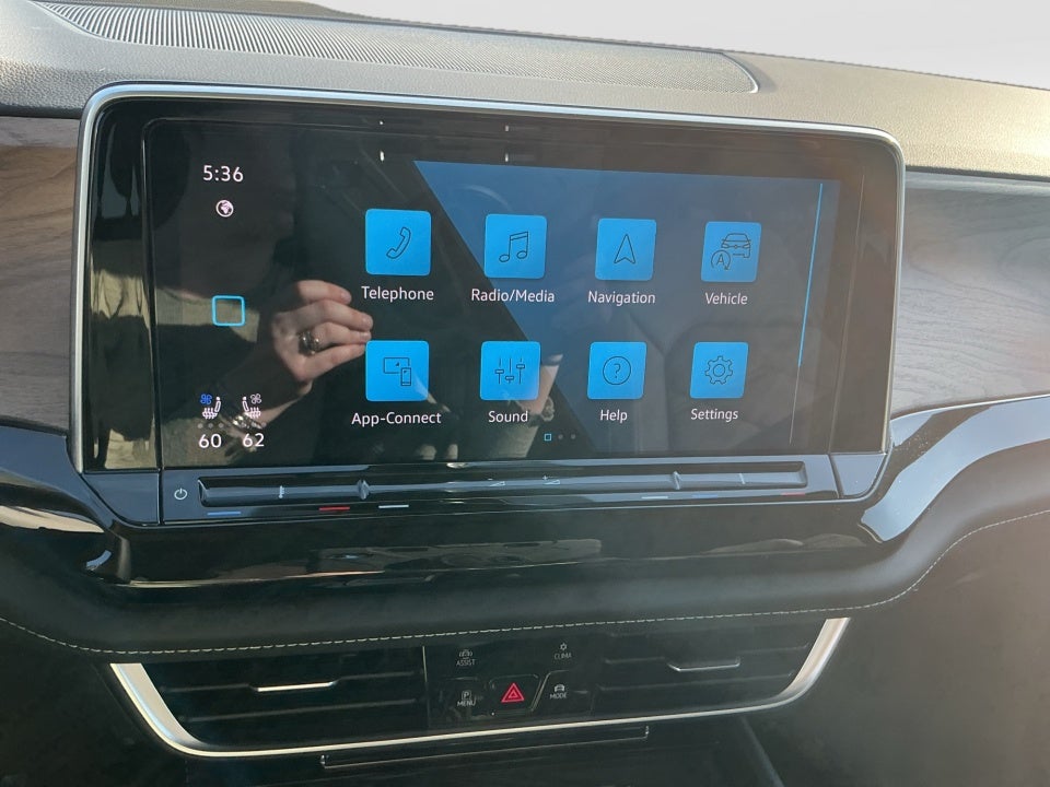 2026 Volkswagen Atlas SE with Technology