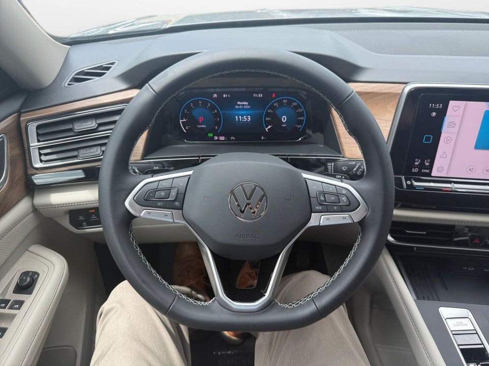 2026 Volkswagen Atlas SE