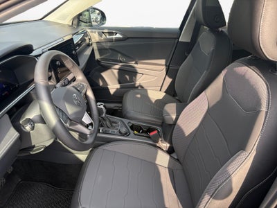 2026 Volkswagen Taos SE Black