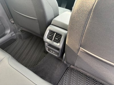 2026 Volkswagen Taos SE Black