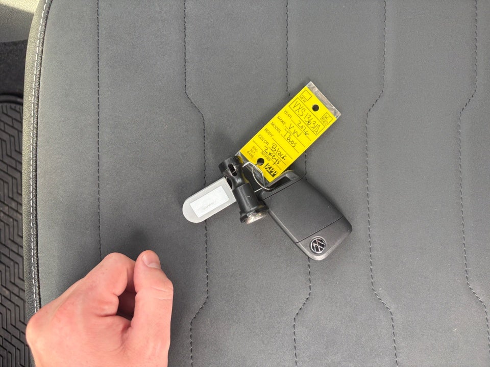 2026 Volkswagen Taos SE Black