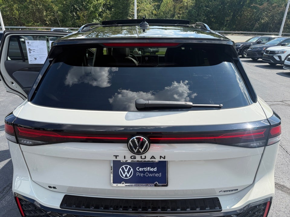 2026 Volkswagen Tiguan SE R-Line Black