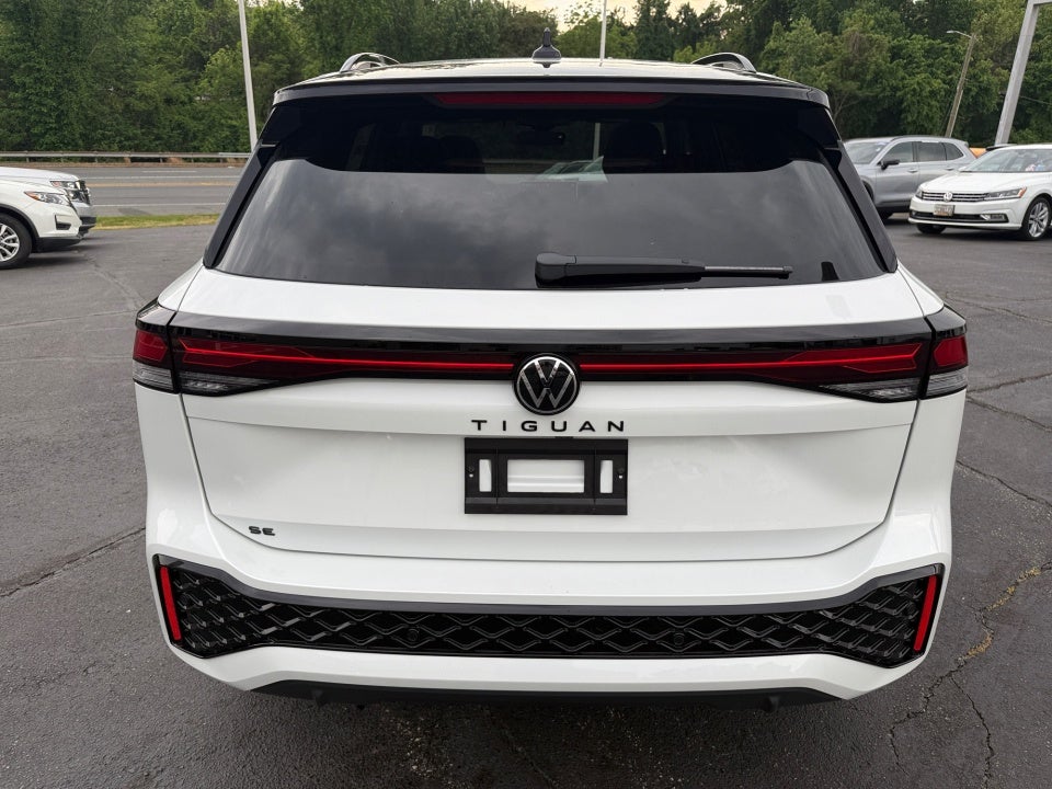 2026 Volkswagen Tiguan SE R-Line Black