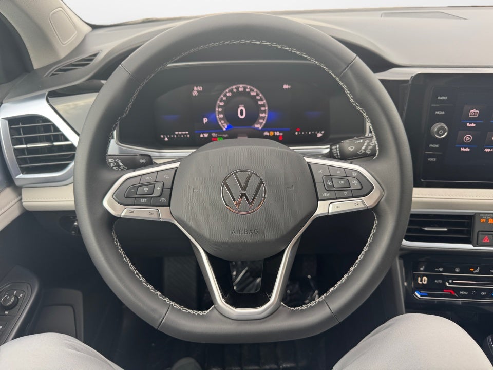 2026 Volkswagen Taos SE