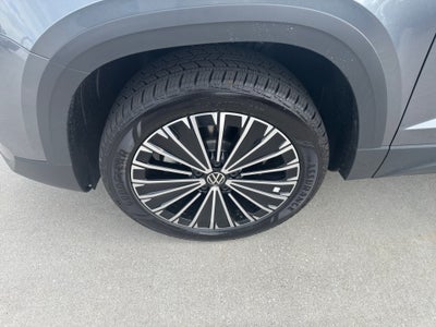 2026 Volkswagen Taos SE