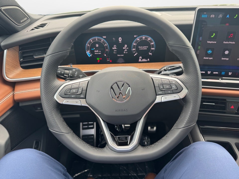 2026 Volkswagen Tiguan SEL R-Line Turbo