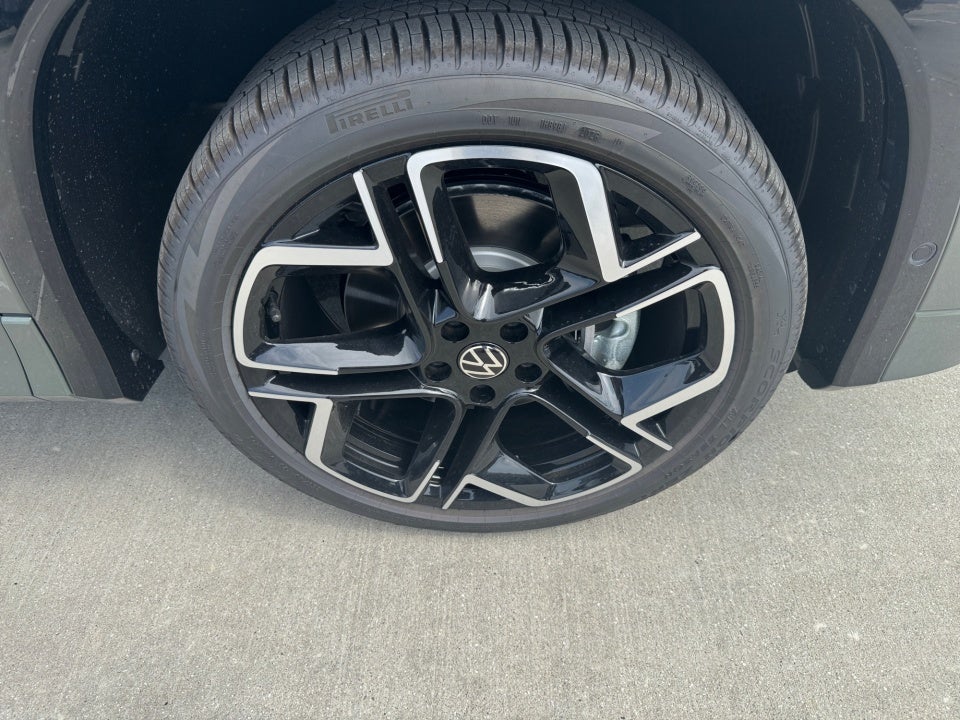 2026 Volkswagen Tiguan SEL R-Line Turbo