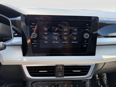 2026 Volkswagen Taos SE