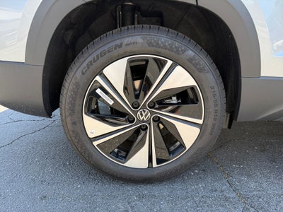 2026 Volkswagen Taos SE