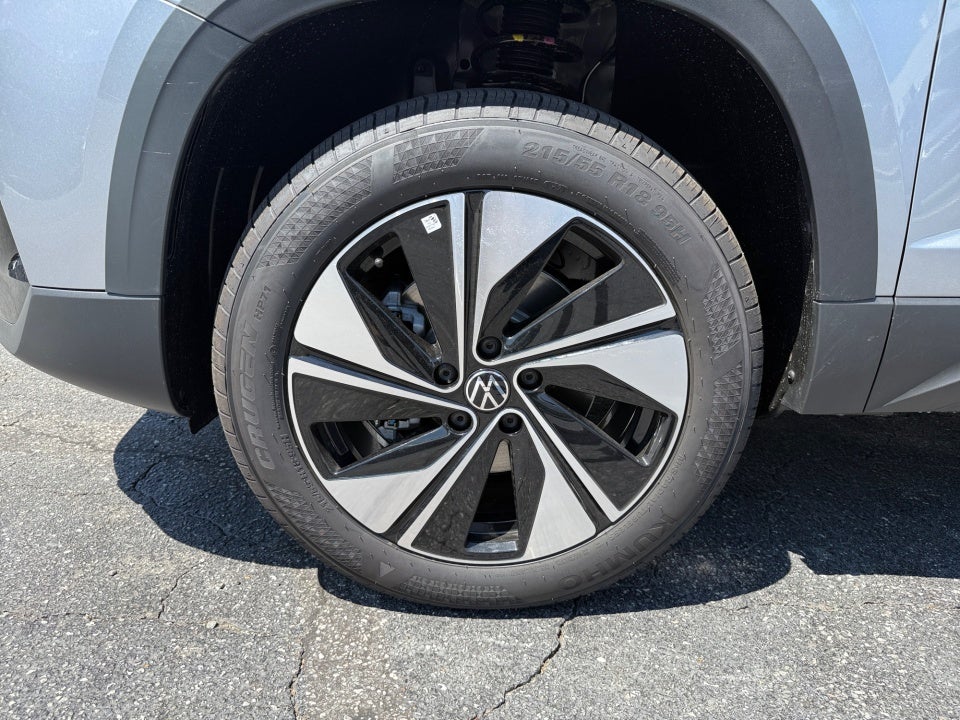 2026 Volkswagen Taos SE