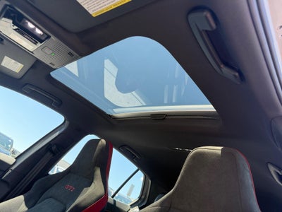 2026 Volkswagen Golf GTI SE
