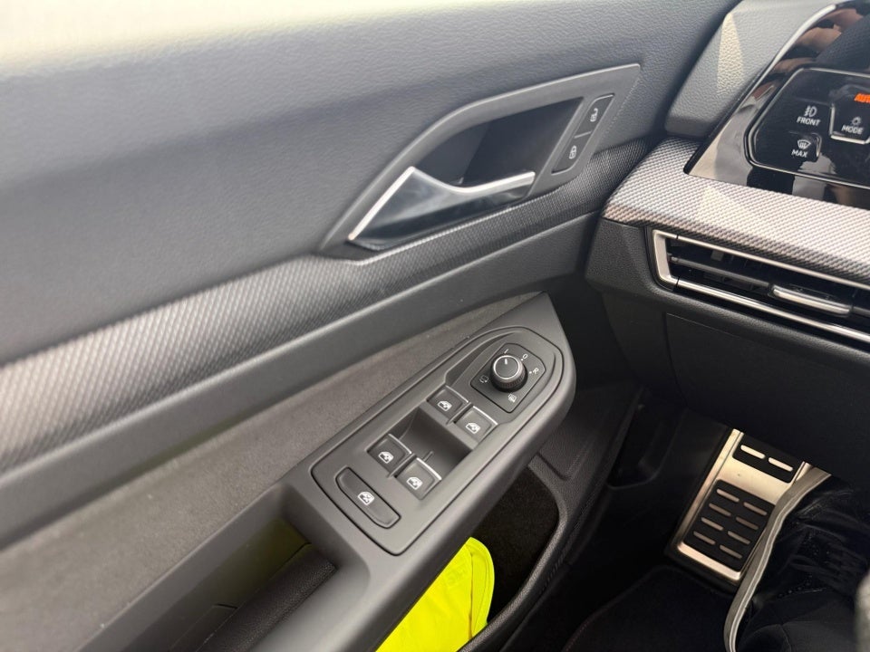 2026 Volkswagen Golf GTI SE
