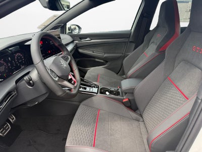 2026 Volkswagen Golf GTI SE