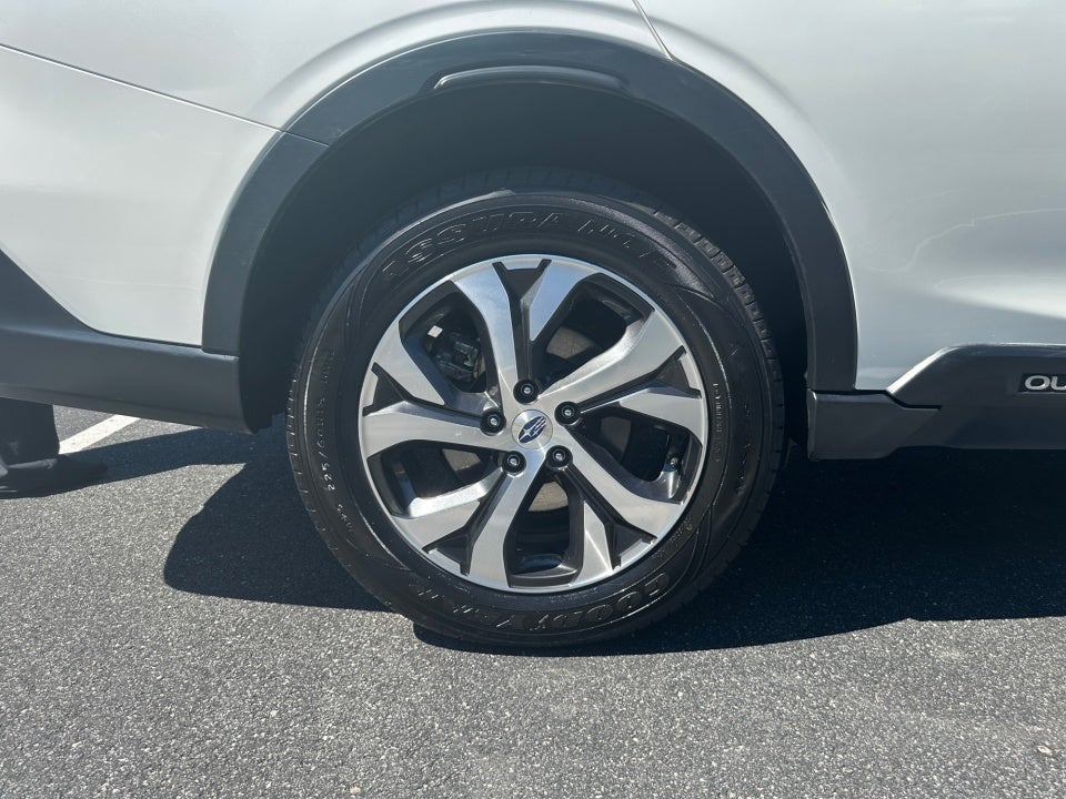 2022 Subaru Outback Touring