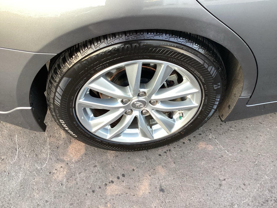 2015 INFINITI Q50 Premium